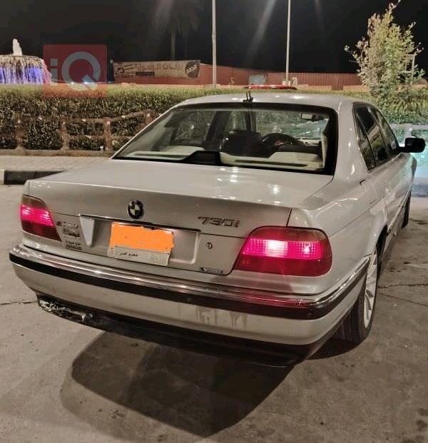 بی ئێم دەبڵیو سیریەس 7